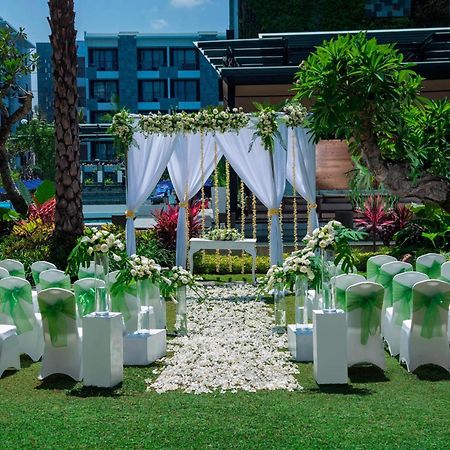 Courtyard by Marriott Bali Seminyak Resort Eksteriør bilde The Westin Orchard, Manila