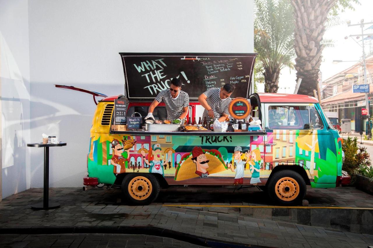 Courtyard by Marriott Bali Seminyak Resort Eksteriør bilde A food truck in Bangkok, Thailand