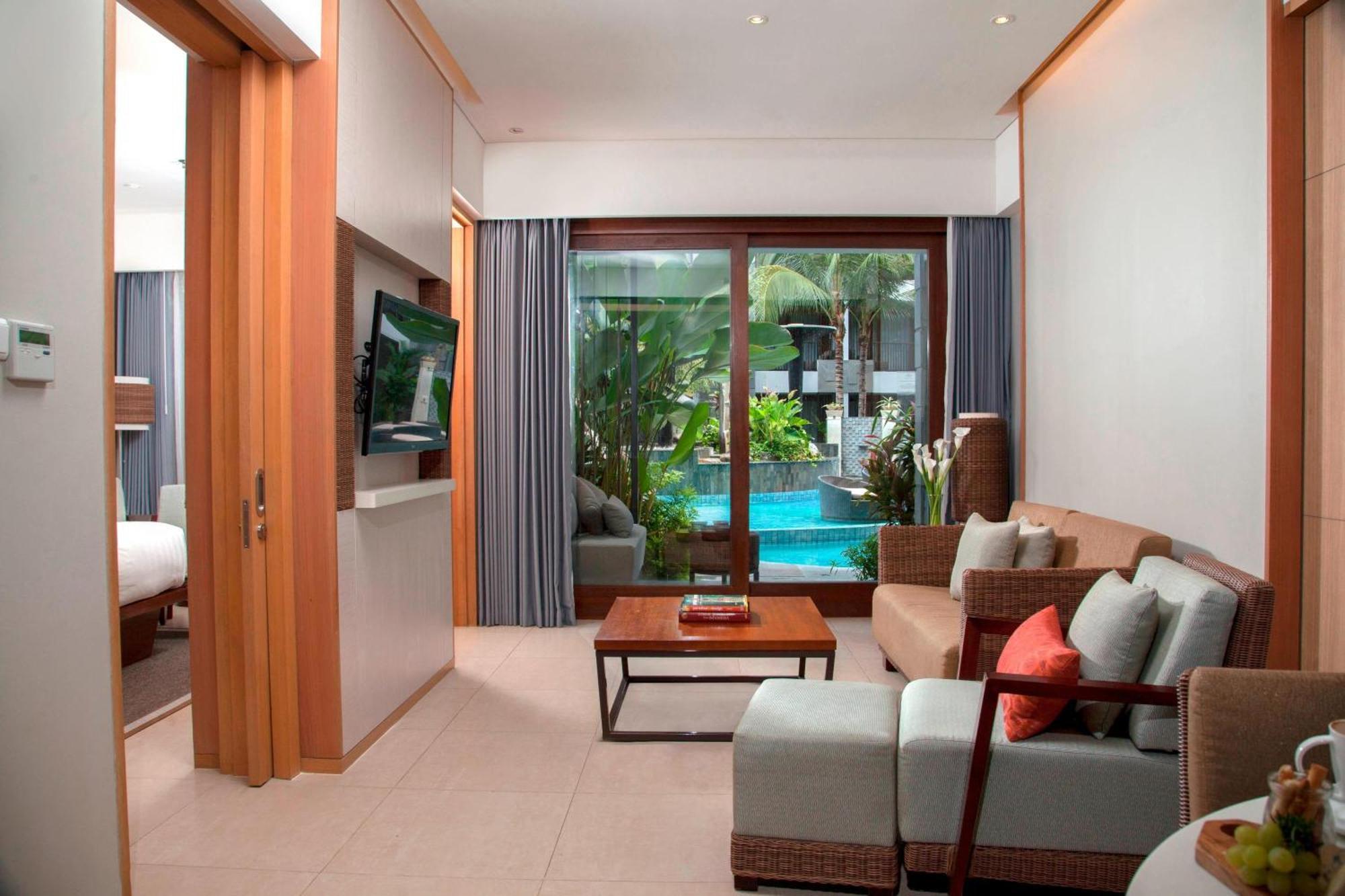 Courtyard by Marriott Bali Seminyak Resort Eksteriør bilde A suite at the resort