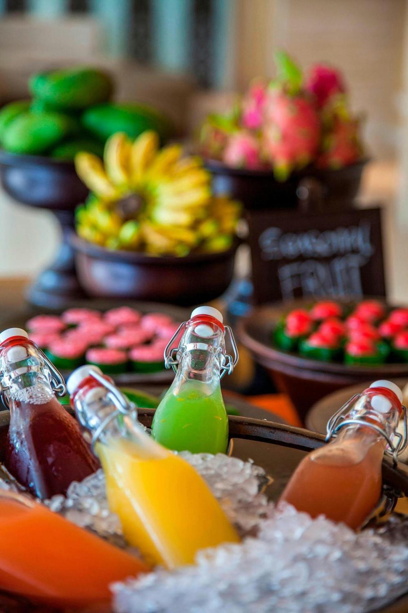 Courtyard by Marriott Bali Seminyak Resort Eksteriør bilde Seasonal fruit